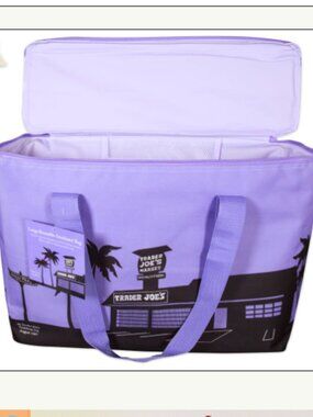 💜 Trader Joe’s large PURPLE Insulated Bag- New